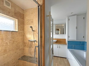 Photo 11- click for photo gallery